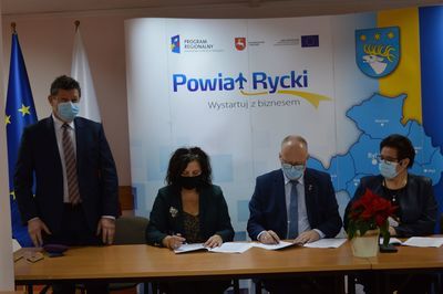 
                                                    Uczestnicy spotkania
                                                