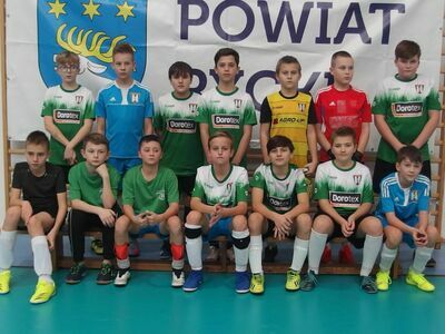 
                                                    Zdjęcia grupowe uczestników turnieju
                                                