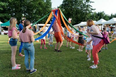 
                                                    Letni Festiwal Folkloru. Atrakcje dla dzieci
                                                