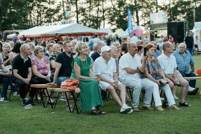 
                                                    Letni Festiwal Folkloru. Publiczność
                                                