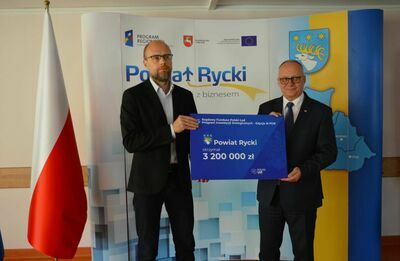 
                                                    Wręczenie promes w sprawie udzielenia dofinansowania w ramach  Rządowego Funduszu Polski Ład:  Rządowy Program Inwestycji Strategicznych – PGR. 
                                                