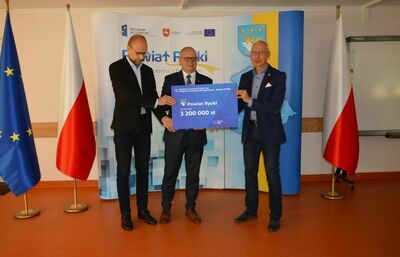 
                                                    Wręczenie promes w sprawie udzielenia dofinansowania w ramach  Rządowego Funduszu Polski Ład:  Rządowy Program Inwestycji Strategicznych – PGR. 
                                                