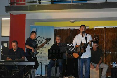 
                                                     koncert zespołu
                                                