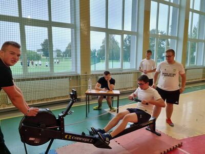 
                                                    Mistrzostwa Szkoły w Ergometrze Wioślarskim w ZSZ nr 1 w Dęblinie
                                                