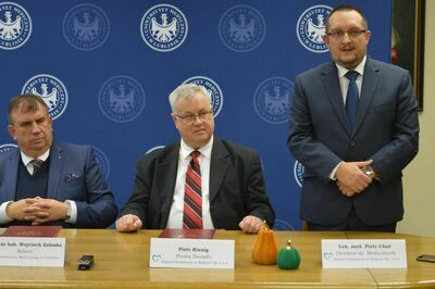 
                                                    Podpisanie umowy o współpracy Szpitala Powiatowego w Rykach  i Uniwersytetu Medycznego w Lublinie
                                                