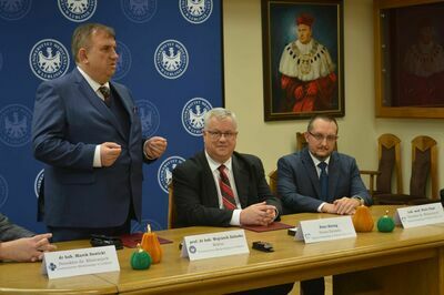 
                                                    Podpisanie umowy o współpracy Szpitala Powiatowego w Rykach  i Uniwersytetu Medycznego w Lublinie
                                                
