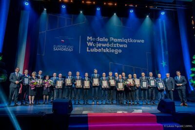 
                                                    Powiat Rycki uhonorowany tytułem „Europejski Samorząd-Ambasador Funduszy Europejskich”
                                                