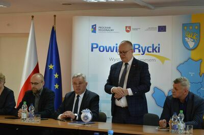 
                                                    Uczestnicy spotkania
                                                