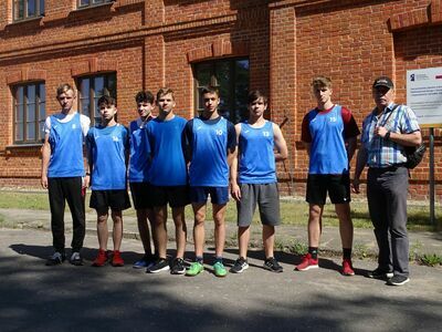 
                                                    Zdjęcie grupowe uczestników
                                                