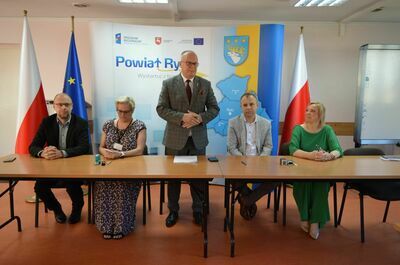 
                                                    Uczestnicy spotkania
                                                