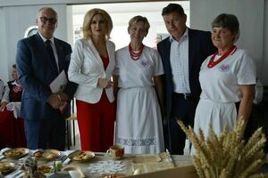 
                                                       PÓŁFINAŁ KONKURSU „KOBIETA PRZEDSIĘBIORCZA”
                                                