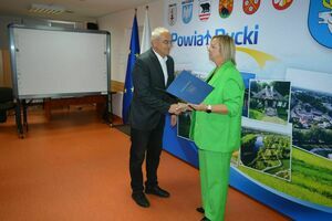 
                                                       POWIATOWE OBCHODY DNIA EDUKACJI NARODOWEJ
                                                