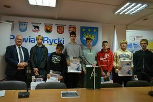 
                                                    DOBRE PRAKTYKI W ZAKRESIE ODNAWIALNYCH ŹRÓDEŁ ENERGII
                                                