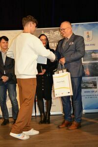 
                                                    Wojewódzki Festiwal Piosenki Dziecięcej i Młodzieżowej „Śpiewający Słowik” 2023
                                                