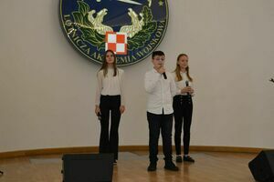 
                                                    POWIATOWY PRZEGLĄD PIOSENKI PATRIOTYCZNEJ I HARCERSKIEJ „WARTO BYĆ POLAKIEM”
                                                