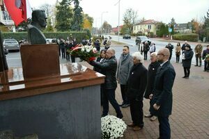 
                                                    POWIATOWE OBCHODY NARODOWEGO ŚWIĘTA NIEPODLEGŁOŚCI W RYKACH
                                                