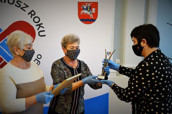 Nagroda dla grupy wolontariuszy przy Kole PZERiI w Gołębiu