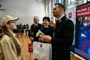 Halowe Zawody Sportowo-Pożarnicze Młodzieżowych Drużyn Pożarniczych w Górze Puławskiej