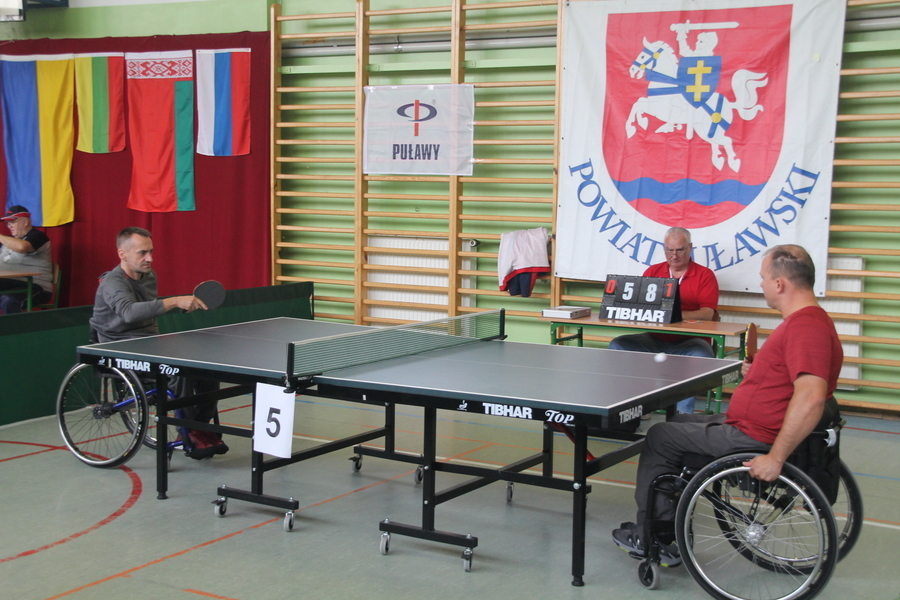 
                                                       XIII Międzynarodowy Turniej Tenisa Stołowego 01-02.10.2016 Puławska Fundacja Osób Niepełnosprawnych 
                                                