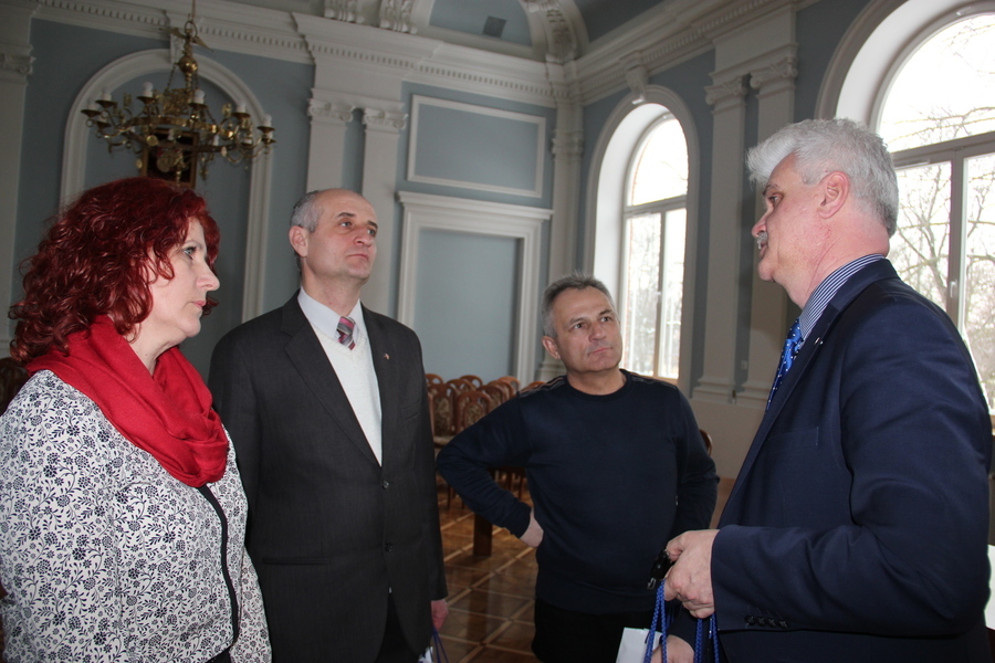 
                                                       Ukraińska delegacja z Rejonu Młynowskiego w puławskim Starostwie
                                                