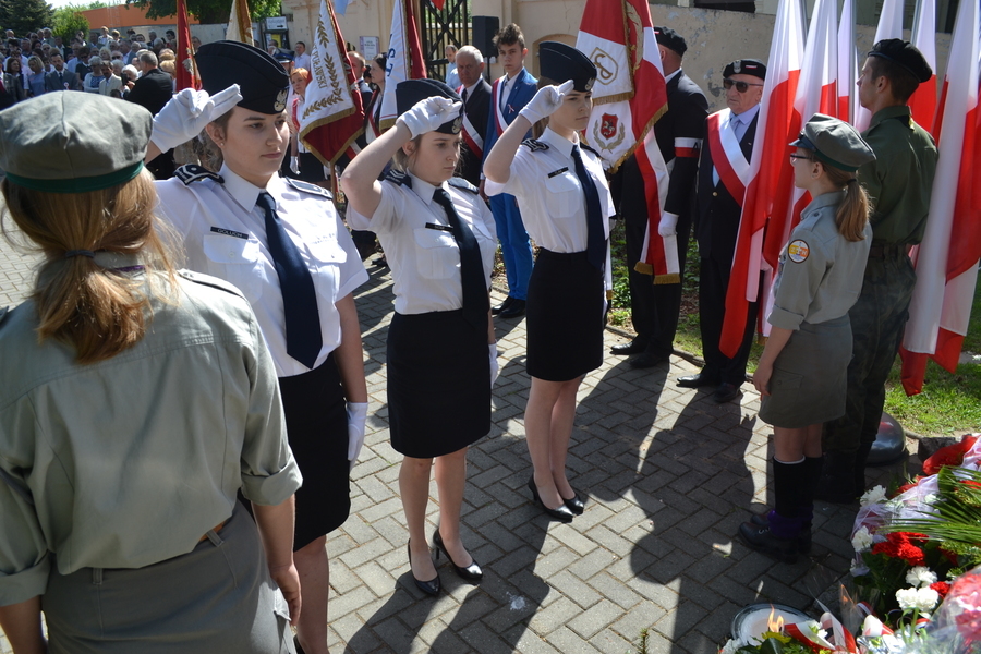 
                                                       Fotorelacja z puławskich obchodów Święta Narodowego Trzeciego Maja
                                                