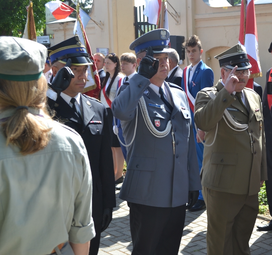 
                                                       Fotorelacja z puławskich obchodów Święta Narodowego Trzeciego Maja
                                                
