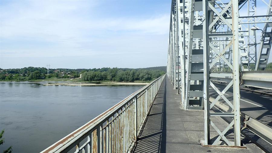 
                                                    <p>Most na Wiśle w Puławach</p>
                                                