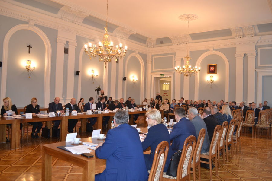 
                                                       IV Sesja Rady Powiatu Puławskiego
                                                