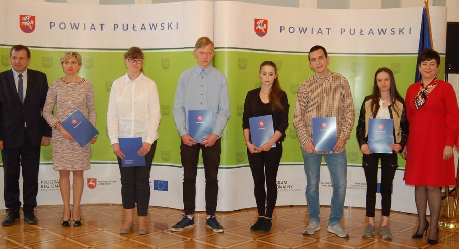 
                                                       Sportowe nagrody Starosty Puławskiego za osiągnięcia w 2018 r.
                                                