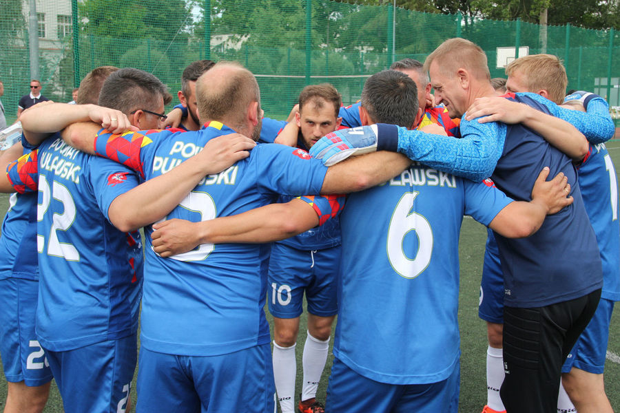 
                                                       Jubileuszowy X Turniej Piłki Nożnej Samorządowców Powiatu Puławskiego
                                                
