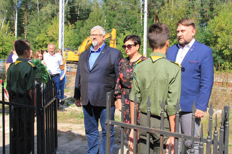 
                                                       Samorząd powiatowy uczcił pamięć o bohaterach wielkiej akcji wysadzenia pociągu amunicyjnego pod Gołębiem
                                                