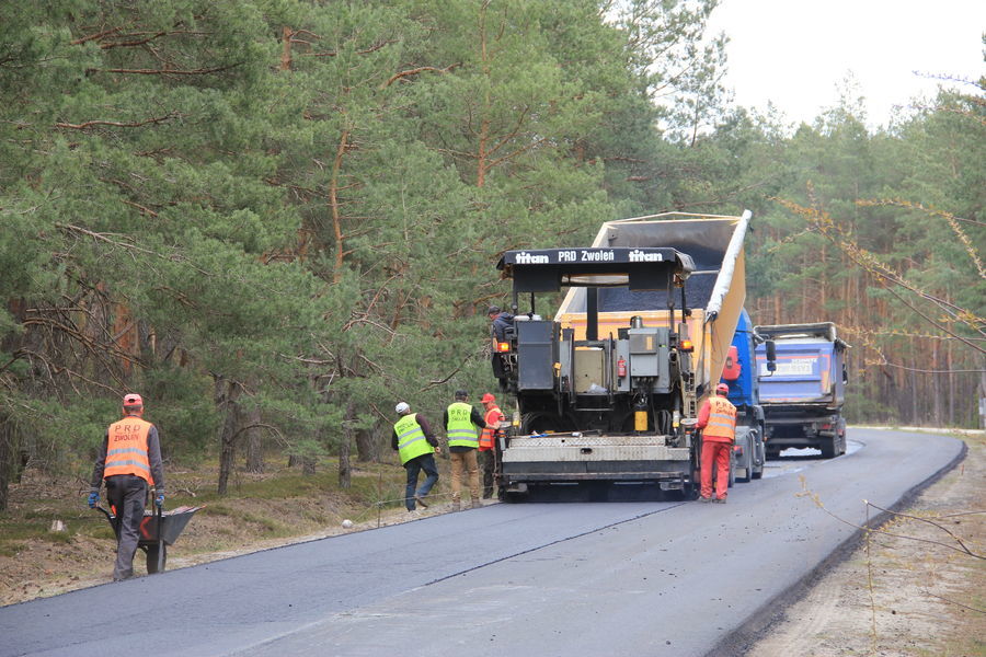 
                                                       Wznawiamy prace na drogach powiatu puławskiego
                                                
