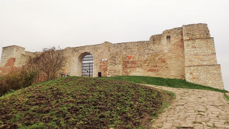 
                                                    Ruiny zamku w Kazimierzu Dolnym
                                                