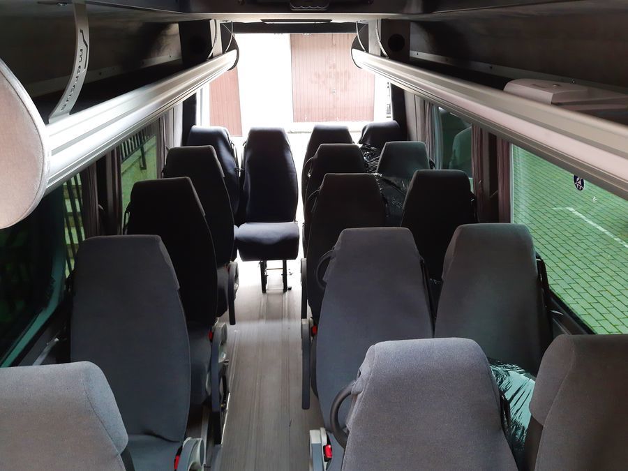 
                                                    Nowy autobus dla Specjalnego Ośrodka Szkolno-Wychowawczego w Kęble
                                                