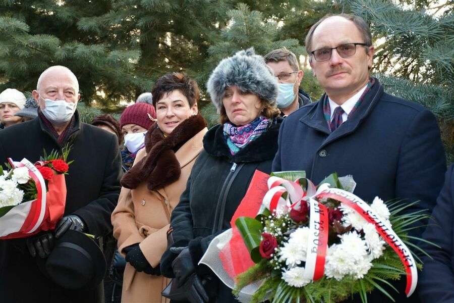 
                                                    Poseł K. Szulowski z małżonką, starosta D. Smaga, wiceprzewodniczący M. Godliński
                                                