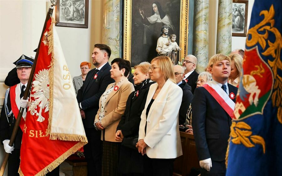 
                                                    Obchody 231. rocznicy uchwalenia Konstytucji 3 Maja - uroczystości w Puławach
                                                