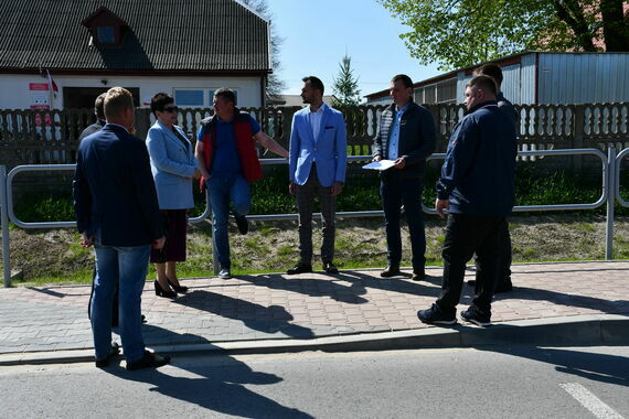 Prace przy odwodnieniu drogi powiatowej w Bronowicach zakończone, a inwestycja odebrana