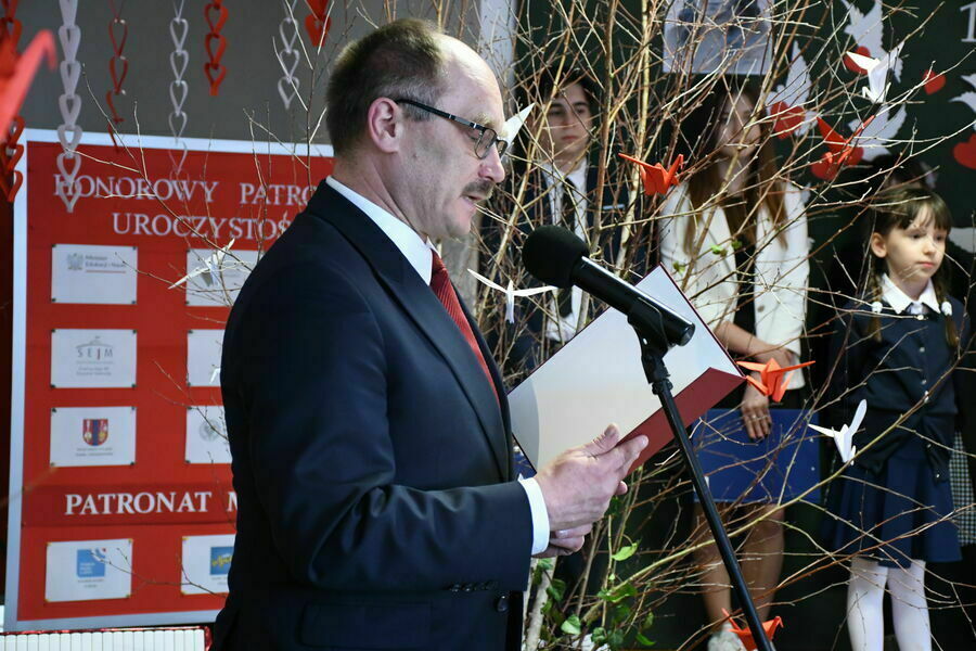 
                                                    Uroczystość nadania imienia Danuty Siedzikówny Inki Szkole Podstawowej w Borowej
                                                
