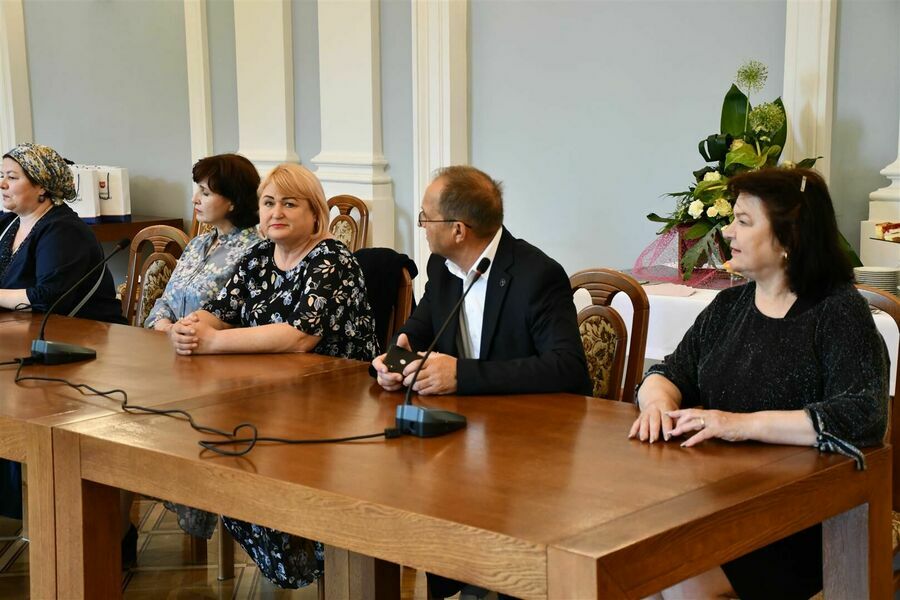 
                                                    Wizyta partnerska prezydenta i zespołu z Rejonu Criuleni w Republice Mołdawii
                                                