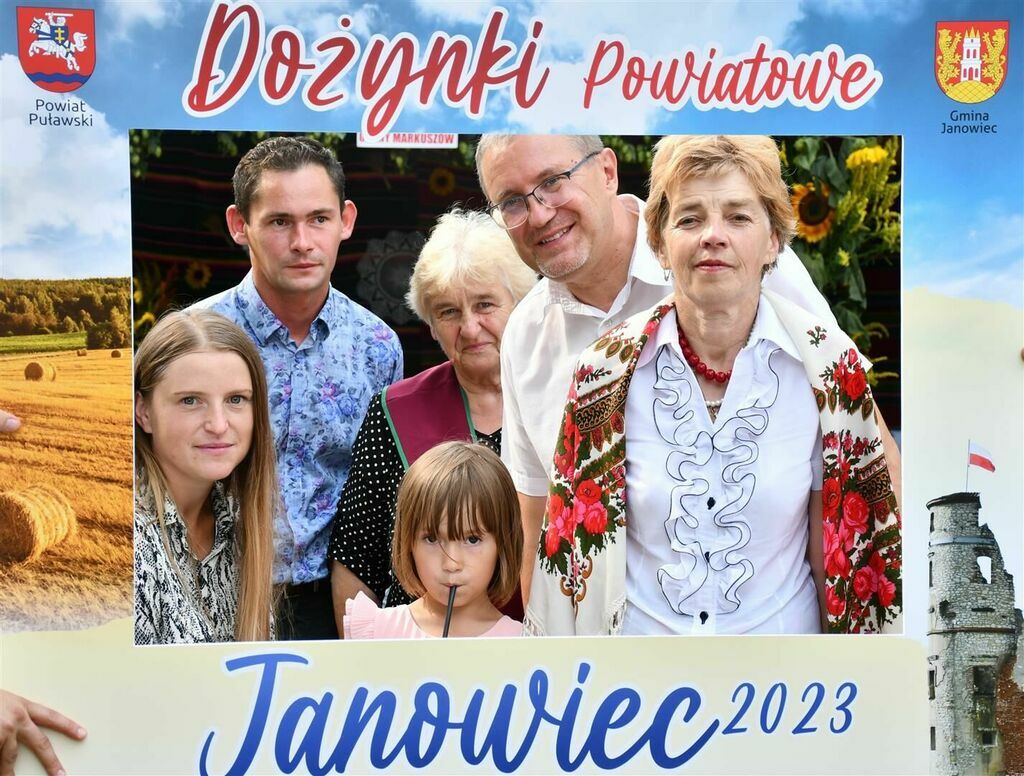 
                                                    Dożynki Powiatowe Janowiec 2023
                                                