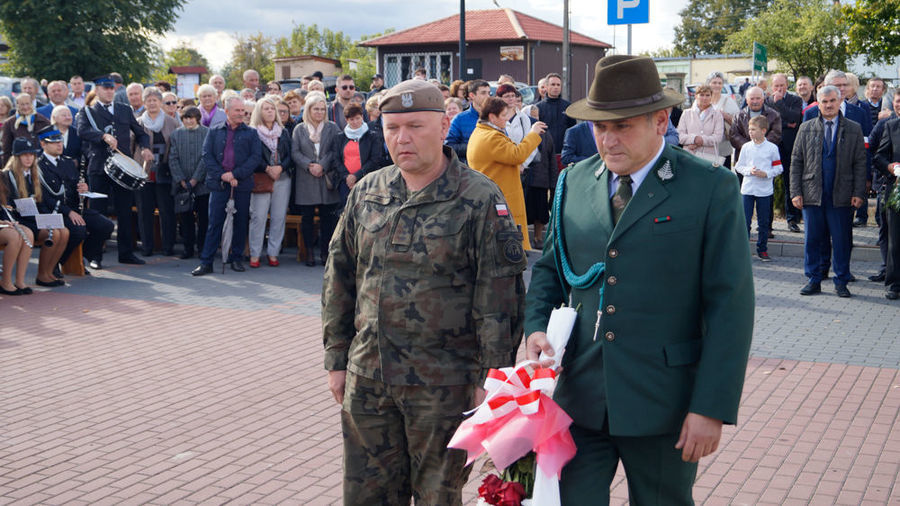                                Odsłonięcie Pomnika cz. 5
                         
