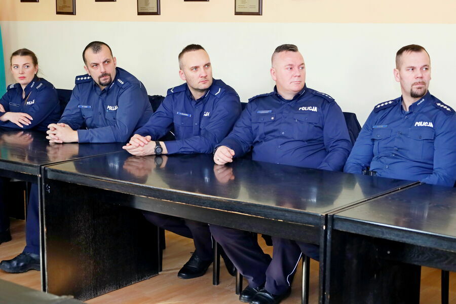 odprawa funkcjonariuszy KP Żarów