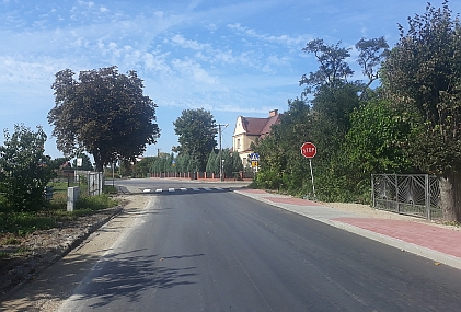 Zakończono przebudowę drogi gminnej nr 112569L w Woli Przybysławskiej od szkoły w kierunku leśniczówki