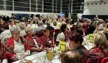 Zdjęcie przedstawia gości przybyłych na drugie spotkanie integracyjne Kół Gospodyń Wiejskich