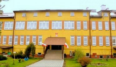 Szkoła w Maciejowie Starym
