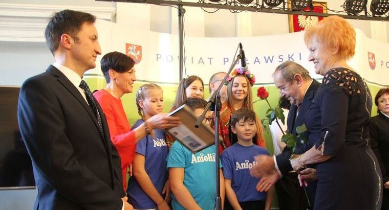 Nagroda Starosty w Dziedzinie Kultury dla scholi "Aniołki" z Markuszowa