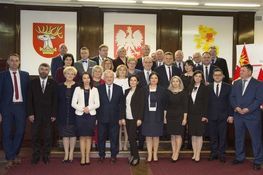 Zdjęcie grupowe członków sesji