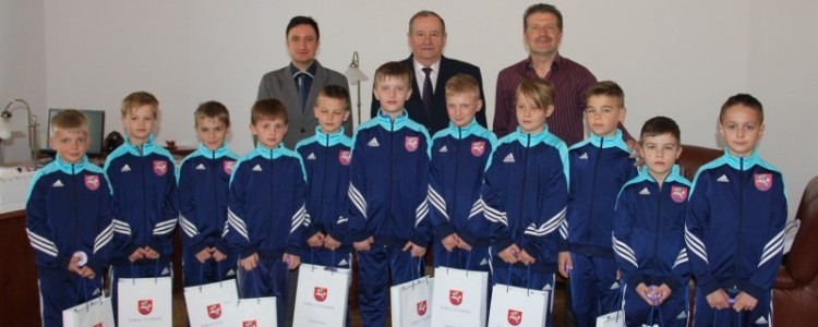 Zawodnicy "Puławiaka" odwiedzili Starostę