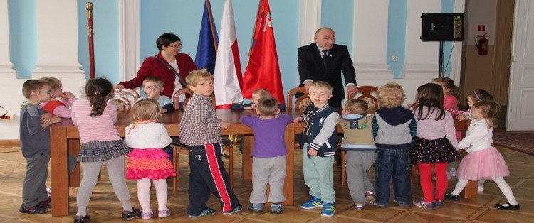 Wizyta przedszkolaków w Starostwie Powiatowym w Puławach