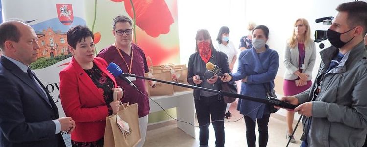 Spotkanie inaugurujące akcję "Czerwiec - miesiącem dziecka w puławskim szpitalu".